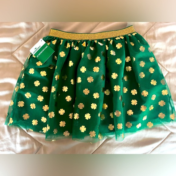 Other - NWT 4-5 T Girl’s St. Patrick Day - gold and green skirt